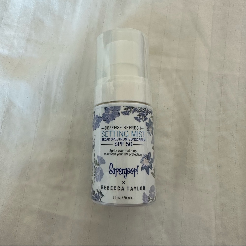 BNIB Supergoop Setting Spray Mini Size with SPF 40